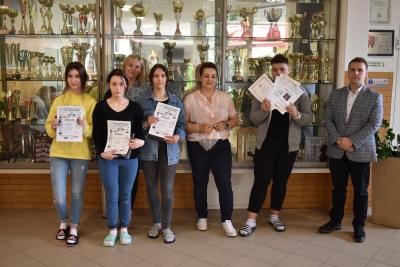 Sukces naszych fryzjer&oacute;w w XIII Og&oacute;lnopolskim konkursie fantazji fryzjerskiej