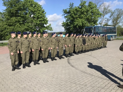 Klasy pierwsze ZSOiZ w Ciechanowcu odbyły kolejne szkolenia w ramach programu &bdquo;Oddziały Przygotowania Wojskowego&rdquo;.