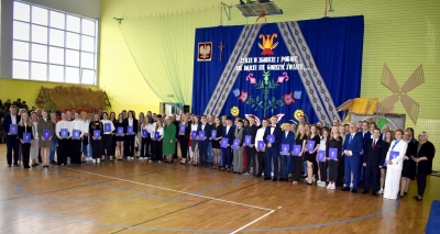 &nbsp;Przyznanie 283&nbsp;000,00 złotych na stypendia dla uczni&oacute;w z ZSOiZ w Ciechanowcu.