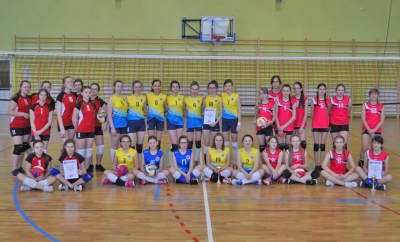 XV Turniej Wiosenny szk&oacute;ł gimnazjalnych o Puchar Dyrektora Szkoły w piłkę siatkową dziewcząt