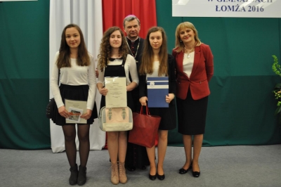 Podsumowanie Wojew&oacute;dzkich Konkurs&oacute;w Przedmiotowych  w roku szkolnym 2015/2016  Sukcesy uczni&oacute;w Og&oacute;lnokształcącej Szkoły Sztuk Pięknych