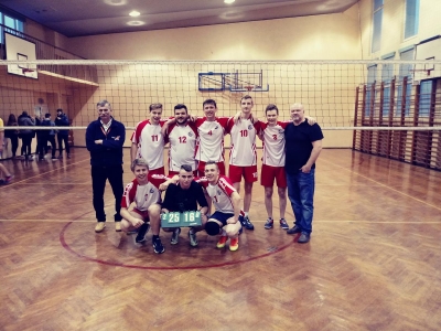 SUKCESY  NASZYCH  SIATKARZY W LICEALIADZIE WOJEW&Oacute;DZKIEJ