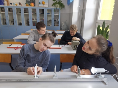 Dodatkowe zajęcia z FIZYKI w ZSOiZ w Ciechanowcu